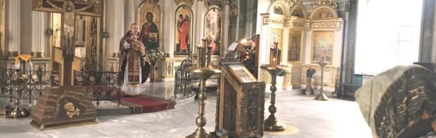 Богослужения на Пасхальной неделе в храме Покрова Божией Матери (фото)